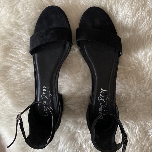 Simple black heeled sandals - Picture 4 of 6